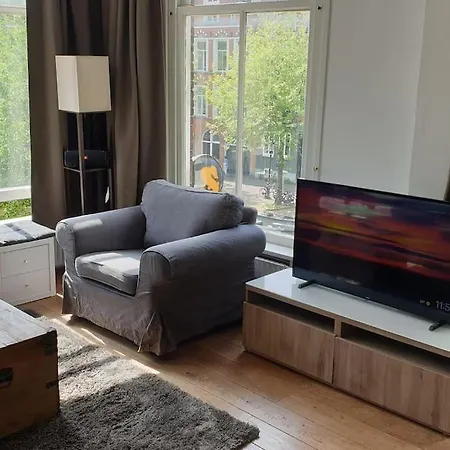 - Bright, Canal-side, Central, Renovated 1br Lägenhet *