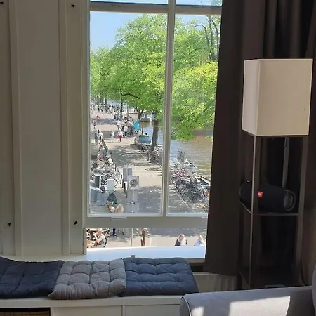 شقة - Bright, Canal-side, Central, Renovated 1br