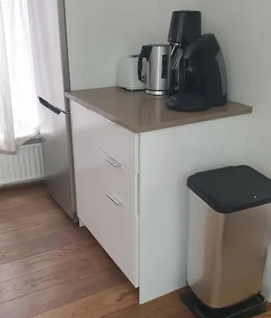 - Bright, Canal-side, Central, Renovated 1br